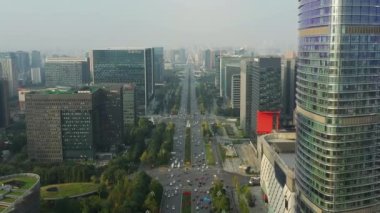 Gündüz vakti Chengdu şehri şehir merkezi hava trafik manzarası 4k porselen