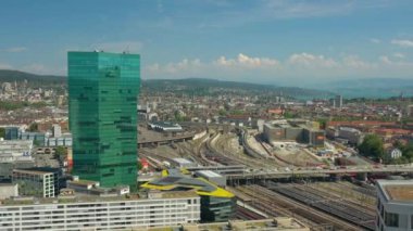 Zürih şehir demiryolları havadan panorama 4k pası