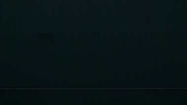 Demiryolu treni seyahat ediyor. Cenevre Panoraması, İsviçre 4k zaman dilimi