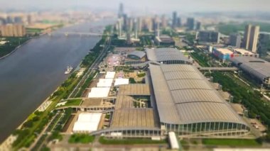 Guangzhou nehir kenarındaki gündüz panoraması. 4k zaman dilimi Çin porseleni 