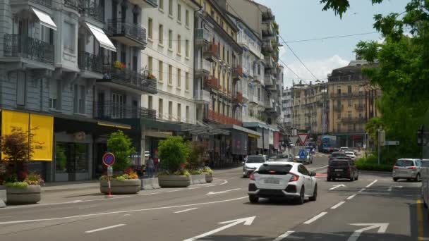 Montreux Şehri Şehir Trafiği Hava Manzarası Yavaş Çekim Görüntüsü — Stok video