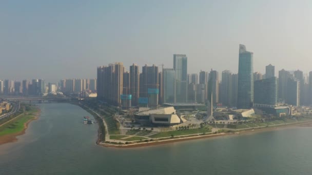 Atardecer Tiempo Changsha Ciudad Ribereña Bahía Antena Panorama China — Vídeos de Stock