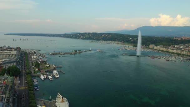 Day Time Footage Geneva Aerial Riverscape Panorama Huge Fountain Switzerland — Stok video