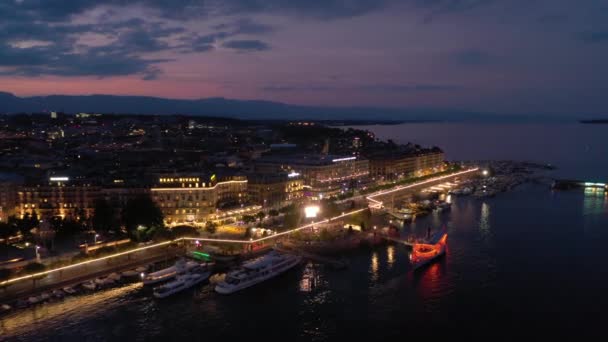 Night Time Πλάνα Από Φωτισμένο Πανόραμα Cityscape Γενεύης Ελβετία — Αρχείο Βίντεο