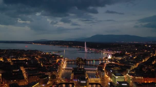 Night Time Footage Illuminated Geneva Aerial Riverscape Panorama Huge Fountain — ストック動画