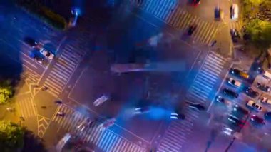 Gece aydınlatma Changsha şehir merkezi trafik caddesi kavşağı hava zamanı panorama 4k çin