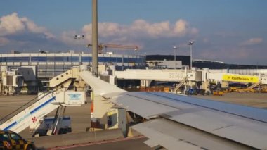 Viyana 'nın üstündeki inanılmaz uçak görüntüleri.