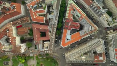 Viyana şehir manzarası gündüz vakti merkez caddeler hava manzarası 4k austria