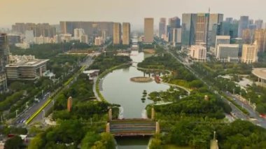 Gündüz vakti Guangzhou Endüstriyel Şehir Havası Panoraması. 4k zaman dilimi Çin porseleni
