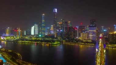 Gece vakti Guangzhou Endüstriyel Şehir Havası Panoraması. 4k zaman dilimi Çin porseleni