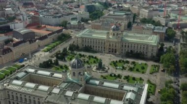 Viyana şehir manzarası gündüz vakti merkez caddeler hava manzarası 4k austria