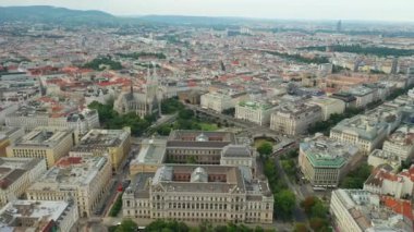 Viyana şehir manzarası gündüz vakti merkez caddeler hava manzarası 4k austria