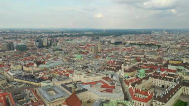 Viyana şehir manzarası gündüz vakti merkez caddeler hava manzarası 4k austria
