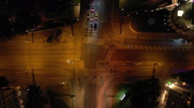 Viyana şehir manzarası gece vakti merkez caddeler hava manzarası 4k austria