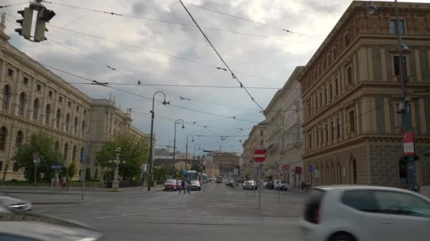 Vienna Cidade Dia Ensolarado Lotado Tráfego Panorama Câmera Lenta Áustria — Vídeo de Stock