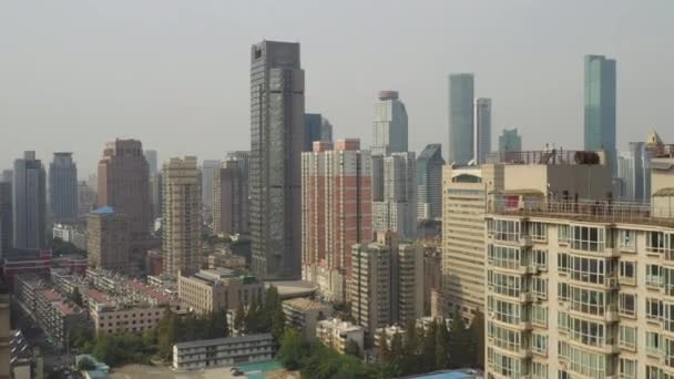 Vuelo Día Sobre Panorama Aéreo Ciudad Nanjing Imágenes — Vídeo de stock