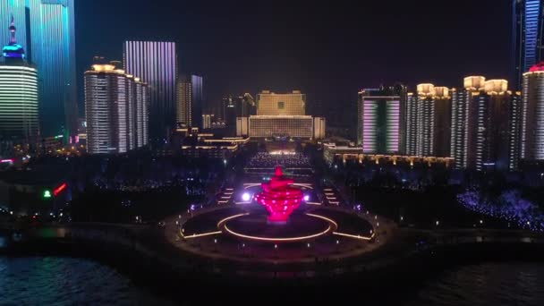 Night Time Illumination Show Qingdao City Downtown Aerial Panorama China — Vídeos de Stock