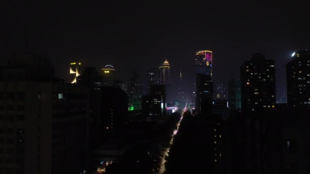 Vuelo Nocturno Través Del Iluminado Panorama Aéreo Ciudad Nanjing — Vídeos de Stock