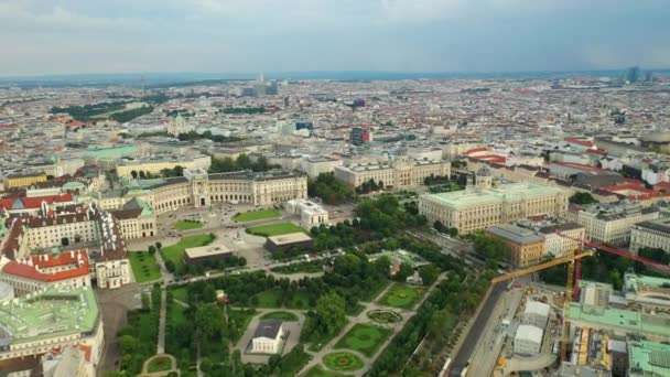 ウィーンの街並み昼間の中心街空中パノラマ Austria — ストック動画