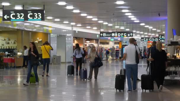 Day Time Airport Walking Panorama Footage Vienna — Stock Video