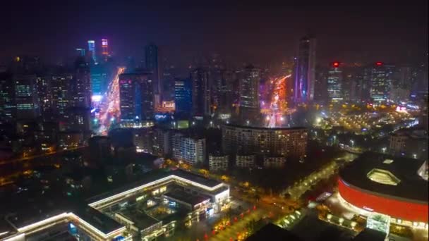 Iluminación Nocturna Qingdao Ciudad Centro Ciudad Timelapse Aéreo Panorama China — Vídeos de Stock
