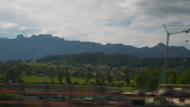 Zurich Πόλη Ηλιόλουστη Ημέρα Τρένο Ταξίδι Πλευρά Παράθυρο Άποψη Πανόραμα — Αρχείο Βίντεο