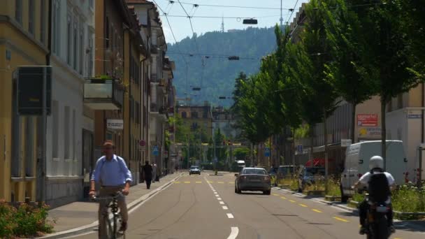 След Уличной Жизни Цюриха Швейцария — стоковое видео