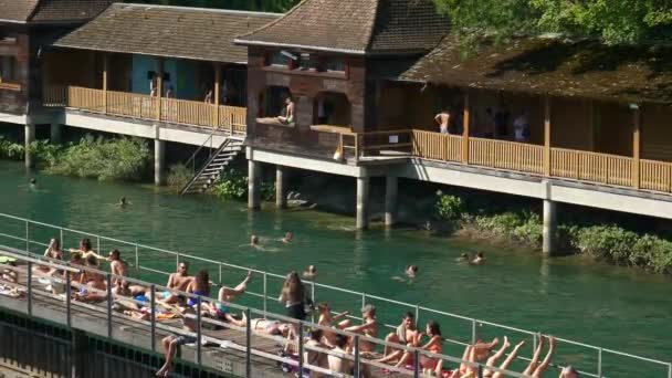 Journée Ensoleillée Zurich Bord Lac Baie Bondé Promenade Baie Panorama — Video