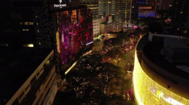 KUALA LUMPUR, MALAYSIA - SEPTEMBER 25 2019: gece kuala lumpur şehir merkezi havacılık panorama 4k circa 25 Eylül 2018 kuala lumpur, malezya, malezya.