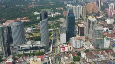 Kuala Lumpur, Malezya - 25 Eylül 2019: güneşli gün kuala lumpur şehir merkezi havacılık panorama 4k dolaylarında 25 Eylül 2018 Kuala lumpur, malezya, Malezya.