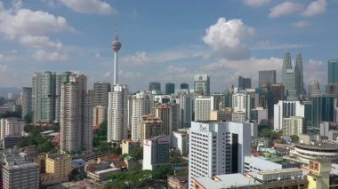 KUALA LUMPUR, MALAYSIA - SEPTEMBER 25 2019: day time kuala lumpur şehir merkezindeki panorama 4k circa 25 Eylül 2019 kuala lumpur, malaysia.r, malaysia.