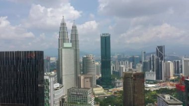 KUALA LUMPUR, MALAYSIA - SEPTEMBER 25 2019: day time kuala lumpur şehir merkezindeki panorama 4k circa 25 Eylül 2019 kuala lumpur, malaysia.r, malaysia.