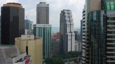KUALA LUMPUR, MALAYSIA - SEPTEMBER 25 2019: day time kuala lumpur şehir merkezindeki panorama 4k circa 25 Eylül 2019 kuala lumpur, malaysia.r, malaysia.