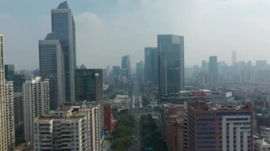 Gündüz vakti Guangzhou Endüstriyel Şehir Havası Panoraması. 4K Çin porseleni