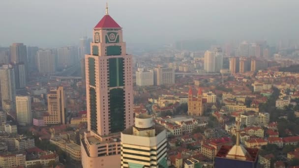 День Города Циндао Центре Города Воздушная Панорама Китай — стоковое видео