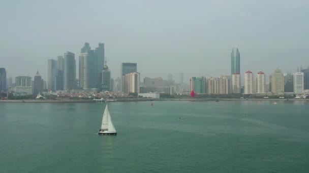 Slunečný Den Qingdao Město Slavné Centru Olympijského Zálivu Maják Letecké — Stock video