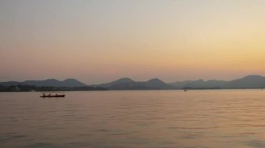 Gündüz vakti hangzhou şehri nehir kenarı havadan panorama 4k zaman dilimi Çin porseleni