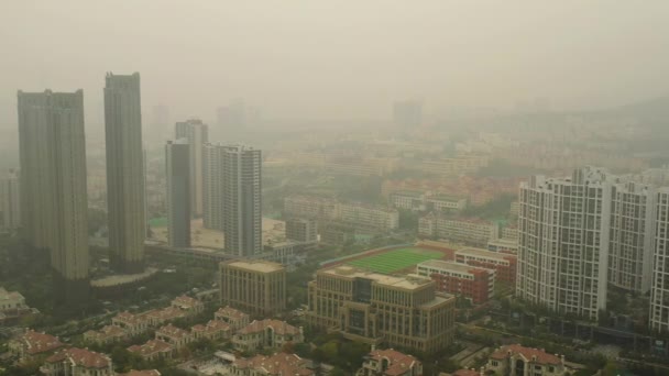 Dag Qingdao Stad Centrum Luchtfoto Panorama Porselein — Stockvideo