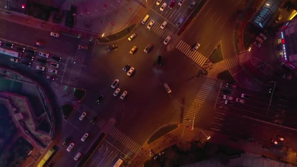 Noční Osvětlení Qingdao Město Slavné Centru Provozu Ulice Křižovatka Letecký — Stock video