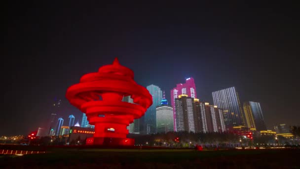 Vuelo Nocturno Por Famosa Bahía Qingdao Con Vistas Panorámicas China — Vídeo de stock