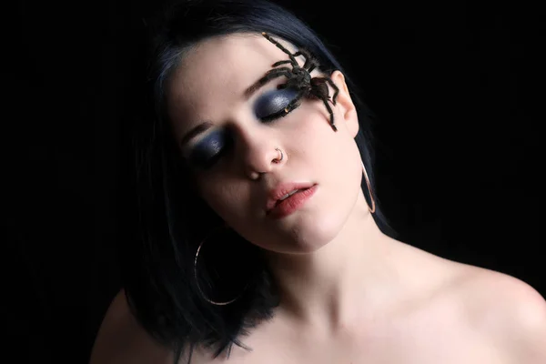 Beautiful Woman Large Tarantula Spider Her Face — ストック写真