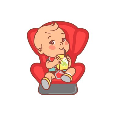 Bebek güvenli koltukta meyve suyu içiyor..