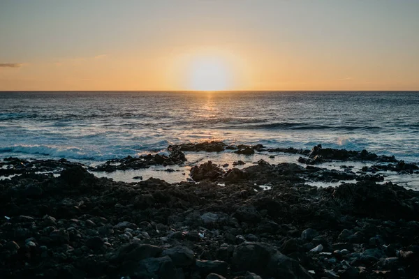 Hermosa Puesta Sol Sobre Océano Costa Rocosa Tenerife —  Fotos de Stock