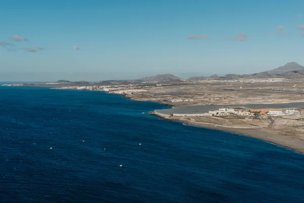 Вид Побережье Океана Пляжем Маленьким Городком Утром Тенерифе — стоковое фото