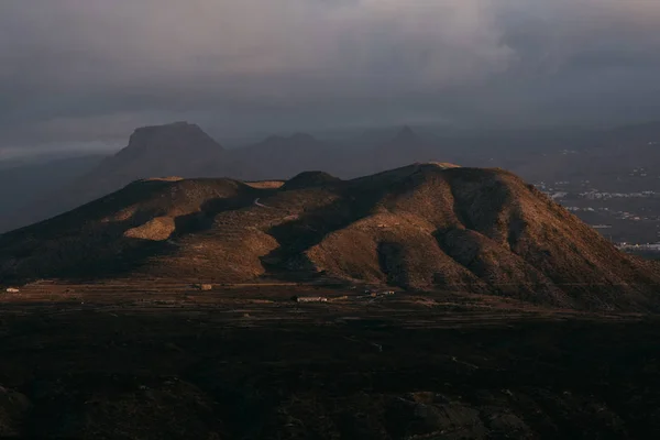 Hermosa Colina Bajo Las Luces Amanecer Tenerife —  Fotos de Stock