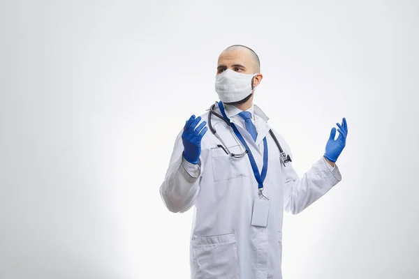 Caucasian Doctor Protective Face Mask Avoid Spread Coronavirus Covid Hands — Stock Photo, Image