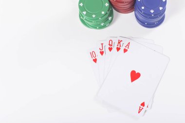 Ace kart poker fişleri üzerinde beyaz ile