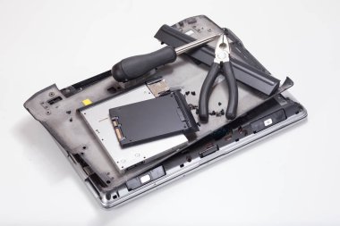 Araçlar sökülüp laptop