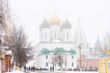 Kolomna, Moscow Region, Russia - February 1, 2020: Orthodox Churchs Of Assumption Cathedral, Bell Tower And Tikhvin Church In Kolomna Kremlin In Morning Fog At Winter.
