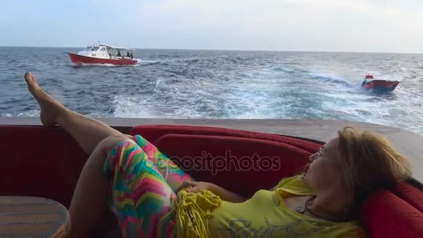 Spannende duiken Safari reis op de eilanden van de archipel van de Maldiven. — Stockvideo
